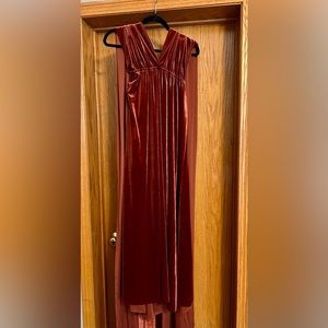 One size infinity dress, fits sizes 0-16 with bandeau